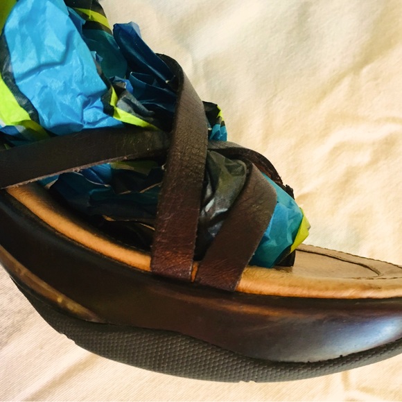 J-41 Adventure On brown leather strappy platform athletic sports sandals. EU 41. - Picture 11 of 16